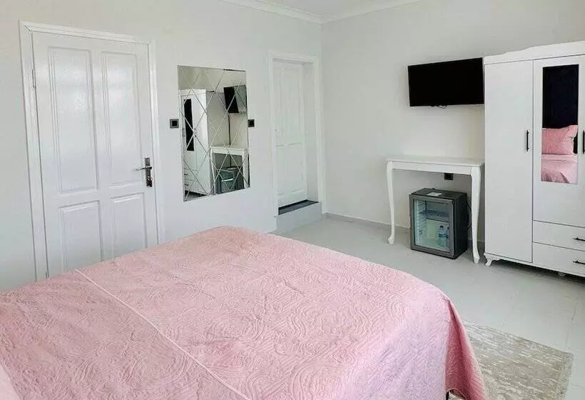 Aamiaismajoitus (B&B) Datça House Butik Otel