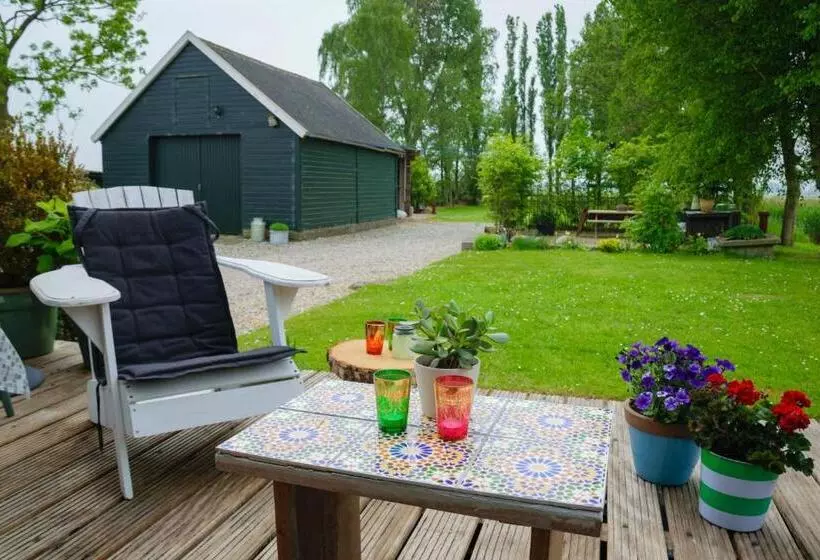 ベッドアンドブレックファースト Idyllic Farmhouse