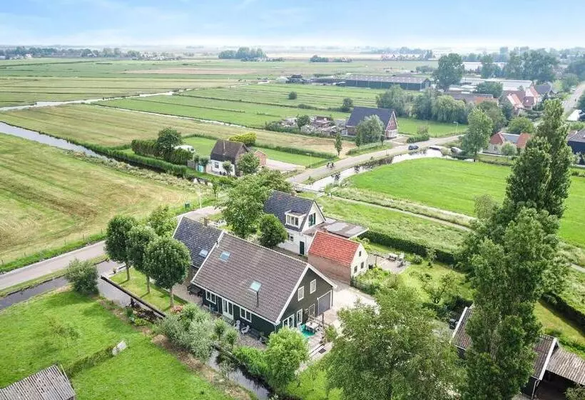 ベッドアンドブレックファースト Idyllic Farmhouse