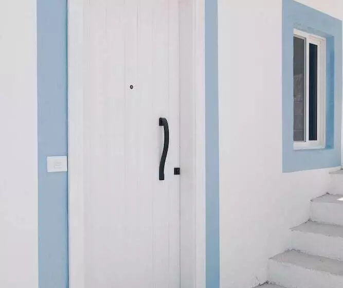 تختخواب و صبحانه Yam Suites