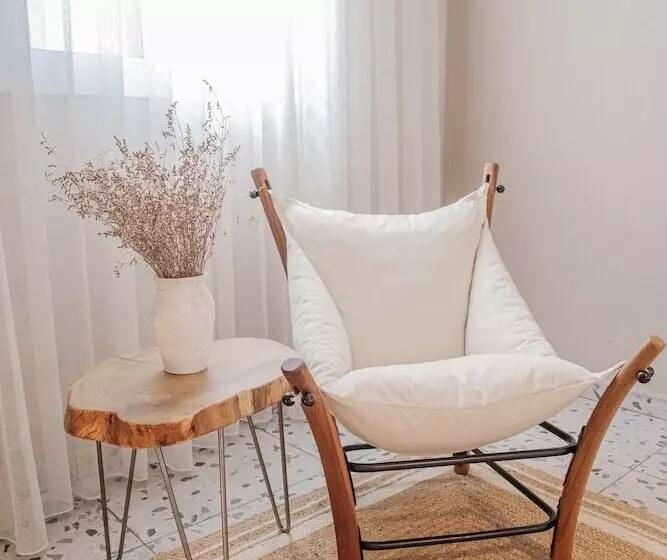 تختخواب و صبحانه Yam Suites