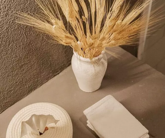 تختخواب و صبحانه Yam Suites