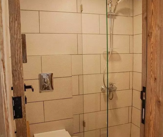 تختخواب و صبحانه Yam Suites