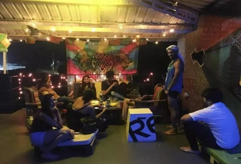 Footloose Hostel