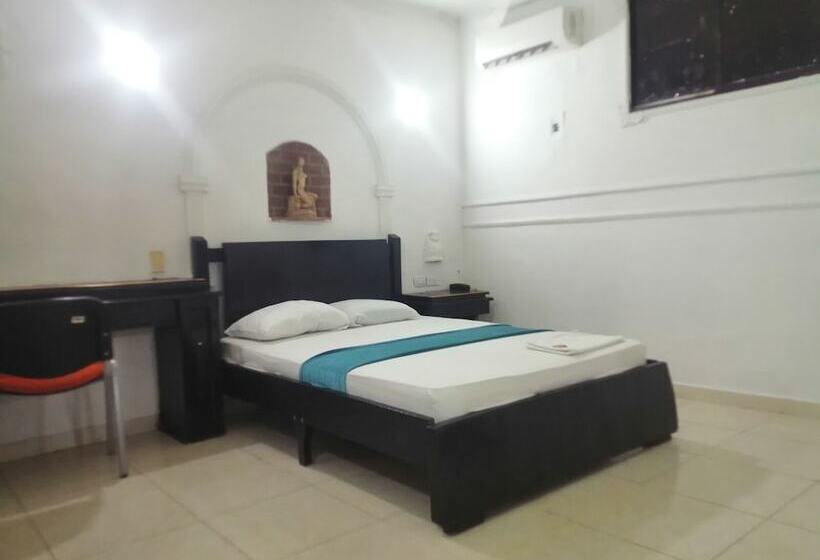 مسافرخانه Avenida53