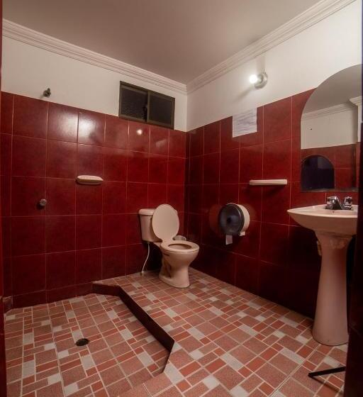 مسافرخانه Avenida53