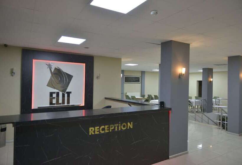 فندق Center Royal Palace