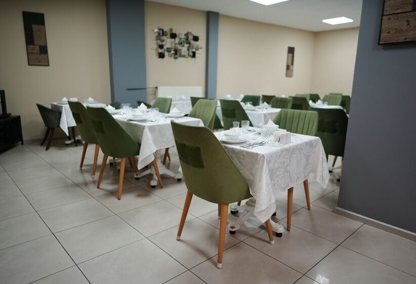 فندق Center Royal Palace