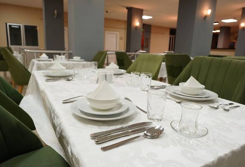 فندق Center Royal Palace