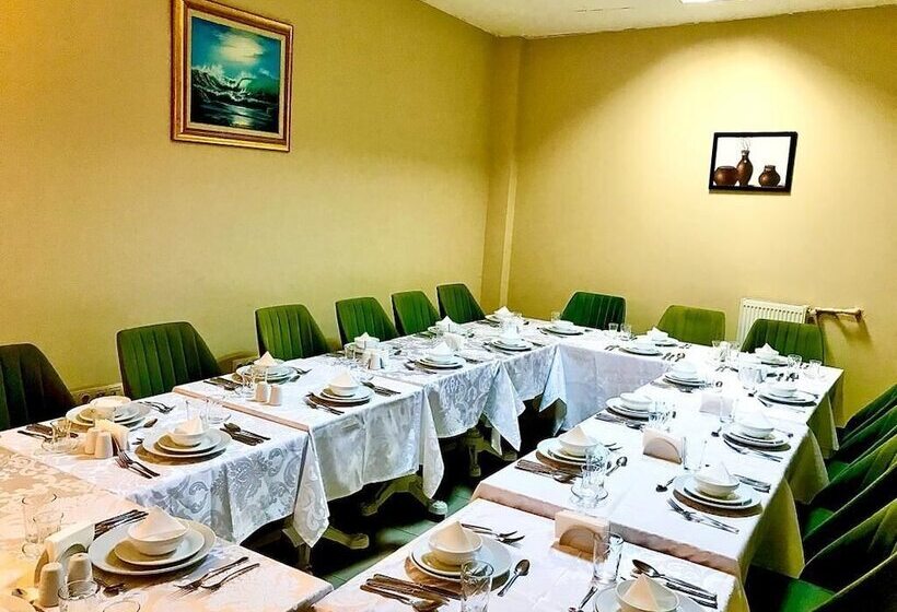 فندق Center Royal Palace