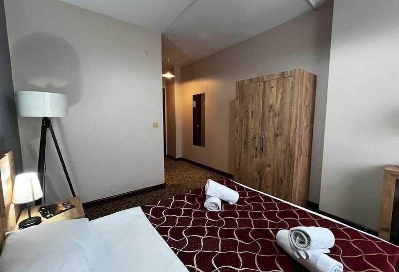 فندق Center Royal Palace