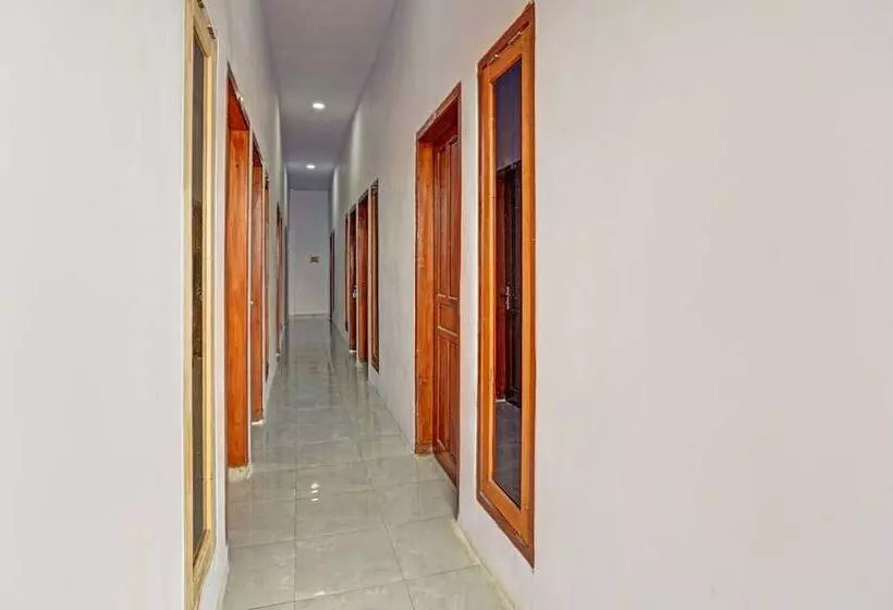 Hotelli Menara Sakti Syariah Homestay By Oyo