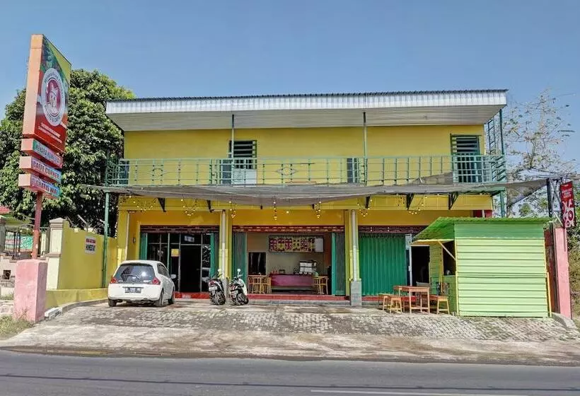 Hotelli Menara Sakti Syariah Homestay By Oyo