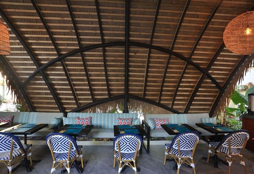 هتل Saranda Boutique