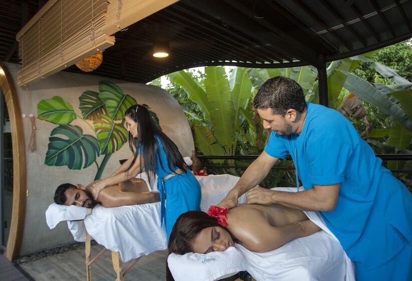 هتل Saranda Boutique