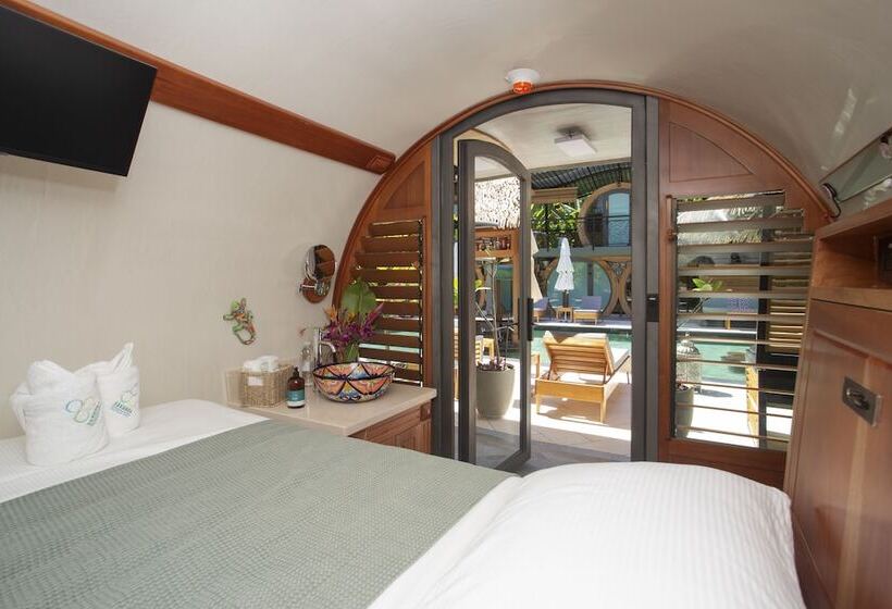 هتل Saranda Boutique