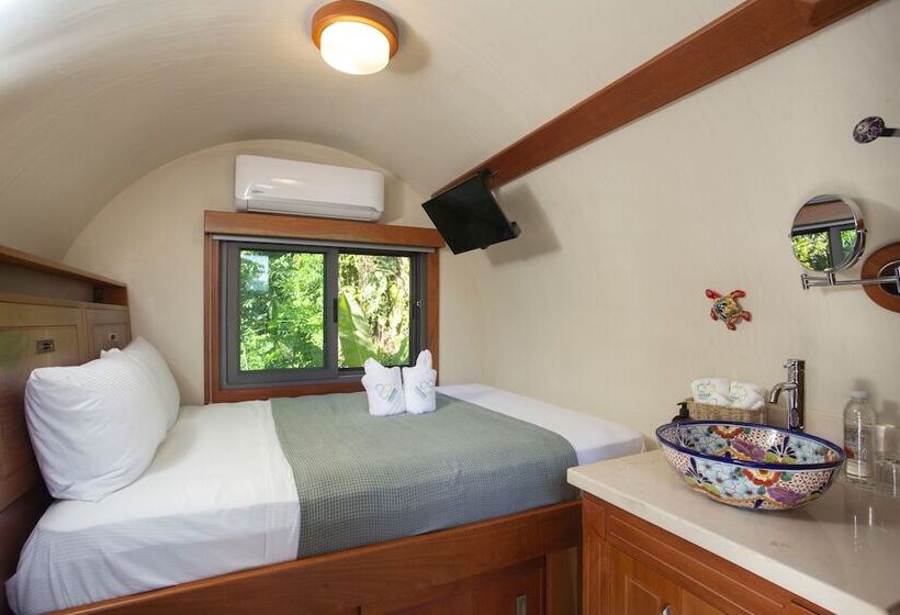 هتل Saranda Boutique