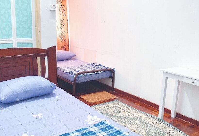 בית מלון כפרי Z&s Mahkota Homes Homestay