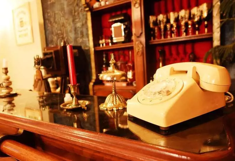 Karamazov Antik Otel