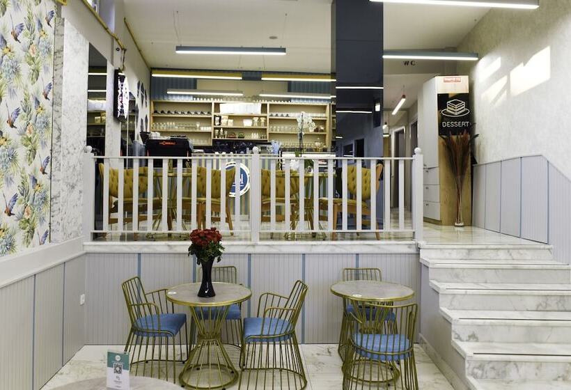 پانسیون Pier 21 House