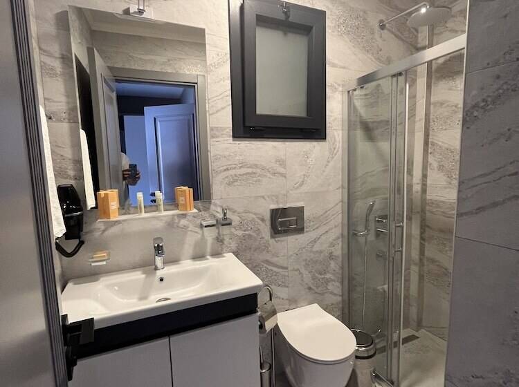 پانسیون Pier 21 House