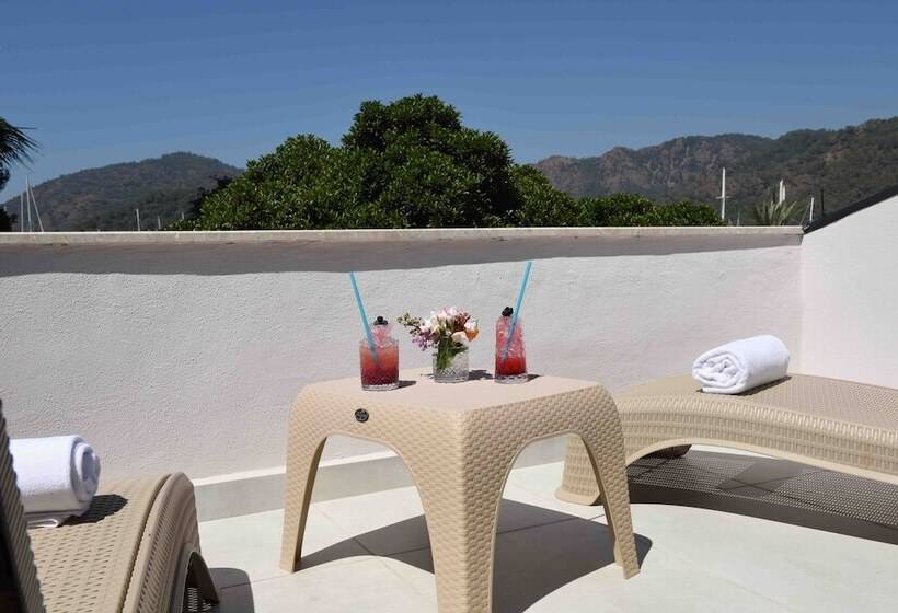 پانسیون Pier 21 House