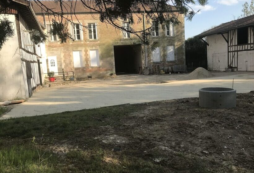 بنسيون Les Chambres D Hôtes De La Bruxenelle