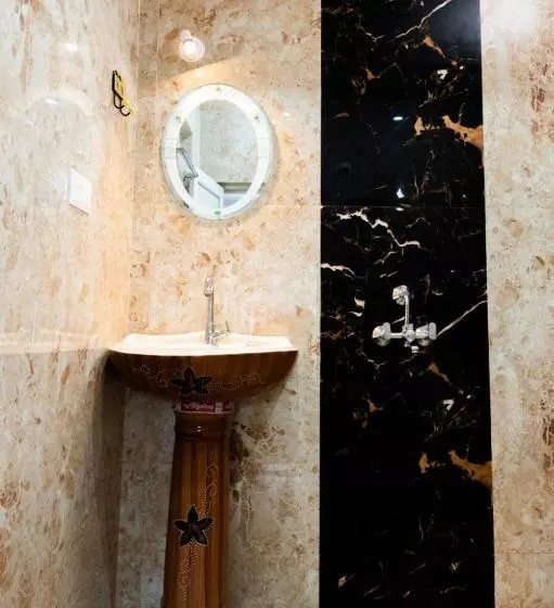 Majatalo Rajguru Guest House