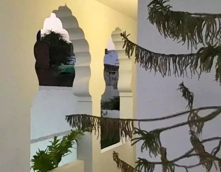 Majatalo Rajguru Guest House