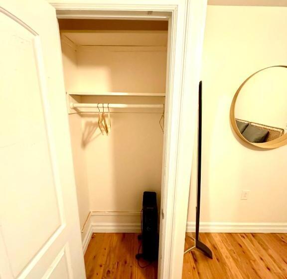 Pensionat The Waltham Private Room & Bathroom Jfk Lga 10min I 20min Manhattanpenn Station Bullet Train