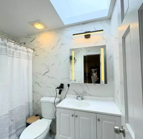 Majatalo The Waltham Private Room & Bathroom Jfk Lga 10min I 20min Manhattanpenn Station Bullet Train