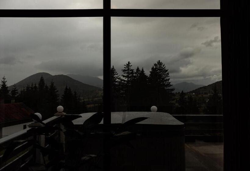 پانسیون Tihuța Retreat