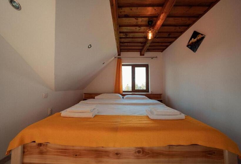 پانسیون Tihuța Retreat