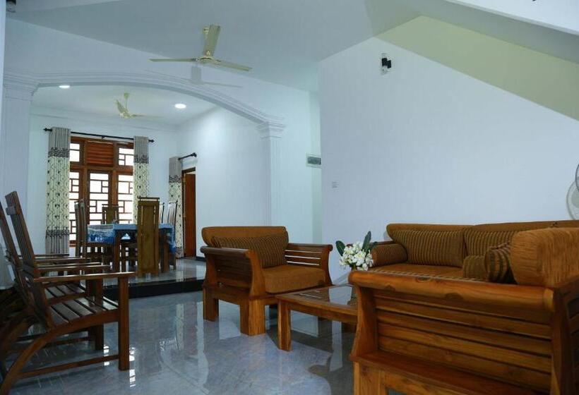 بنسيون White Villa Koggala