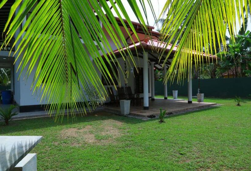 بنسيون White Villa Koggala