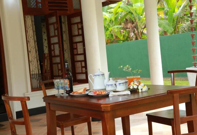 بنسيون White Villa Koggala