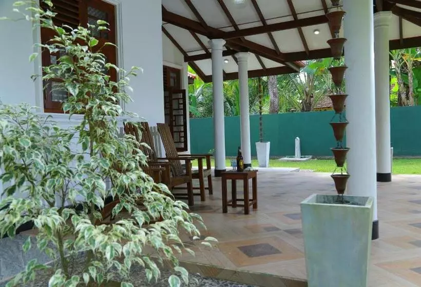 ペンション White Villa Koggala