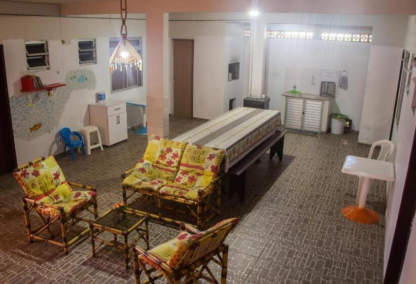 호스텔 Pousada Oliveira Guarda Do Embaú