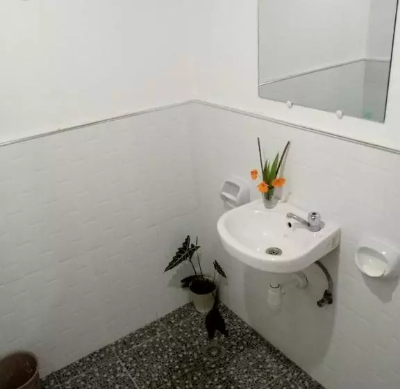 ベッドアンドブレックファースト Balai Ko Beach & Cottages