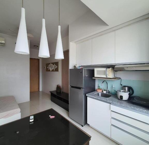 تختخواب و صبحانه Calyx Residences