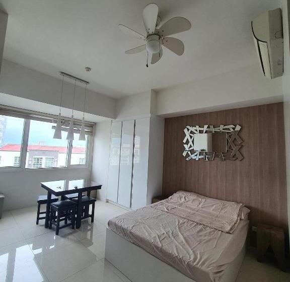 تختخواب و صبحانه Calyx Residences