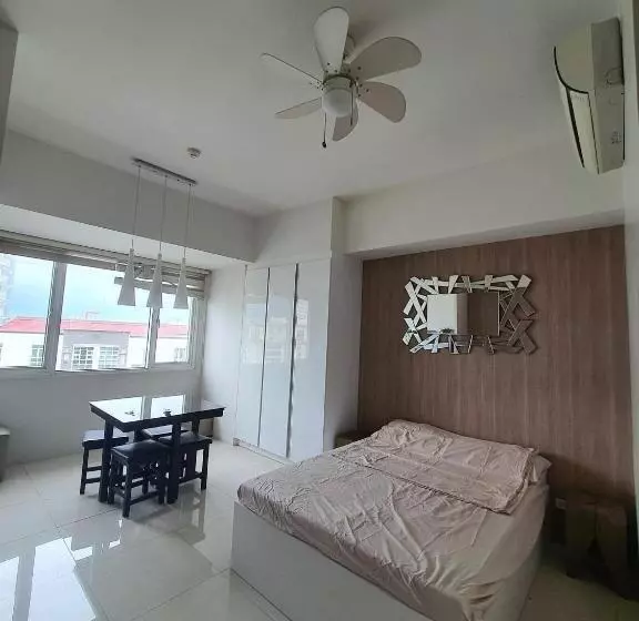 تختخواب و صبحانه Calyx Residences
