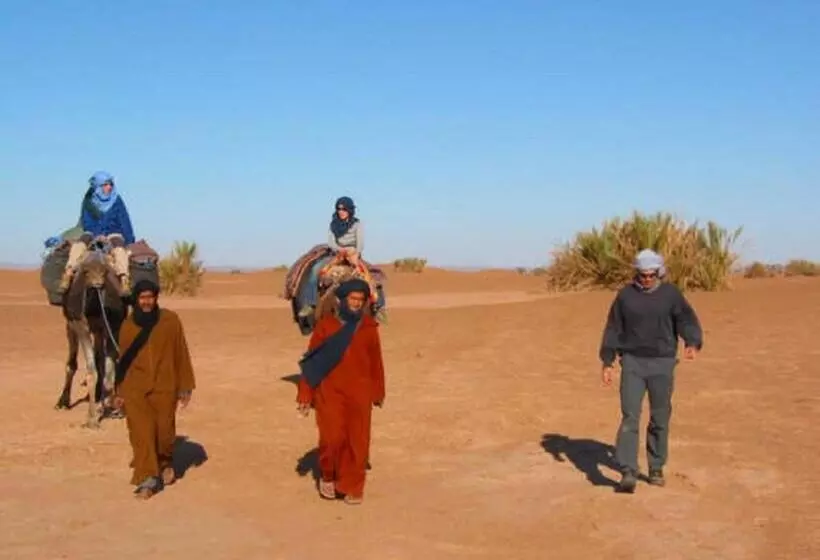 Aamiaismajoitus (B&B) Camp Iguidi Tours