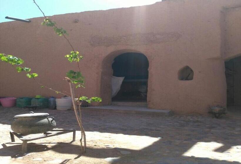 تختخواب و صبحانه Camp Iguidi Tours