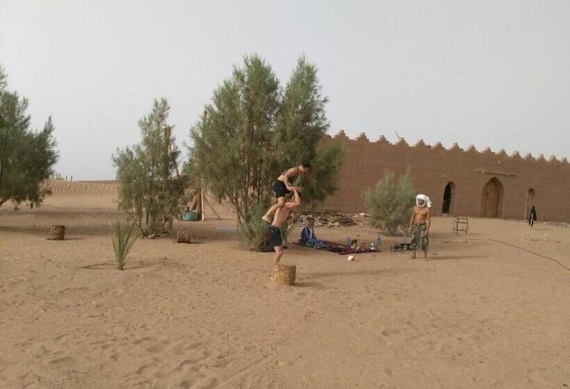 تختخواب و صبحانه Camp Iguidi Tours