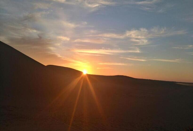 تختخواب و صبحانه Camp Iguidi Tours