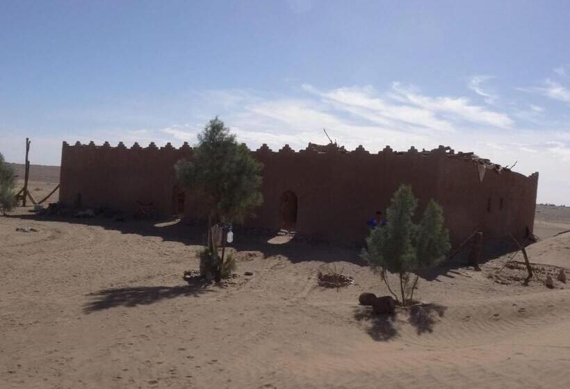 تختخواب و صبحانه Camp Iguidi Tours