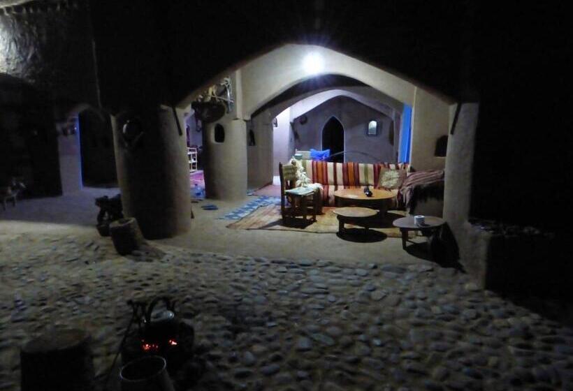 تختخواب و صبحانه Camp Iguidi Tours