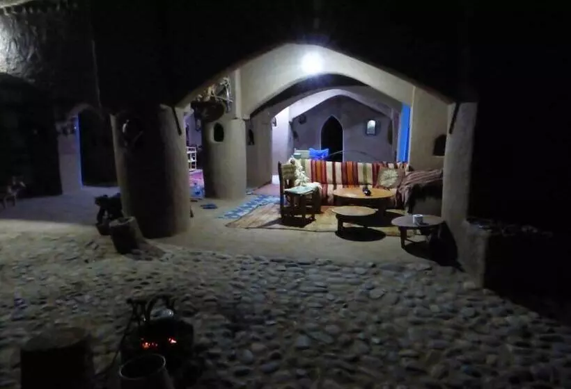 Aamiaismajoitus (B&B) Camp Iguidi Tours