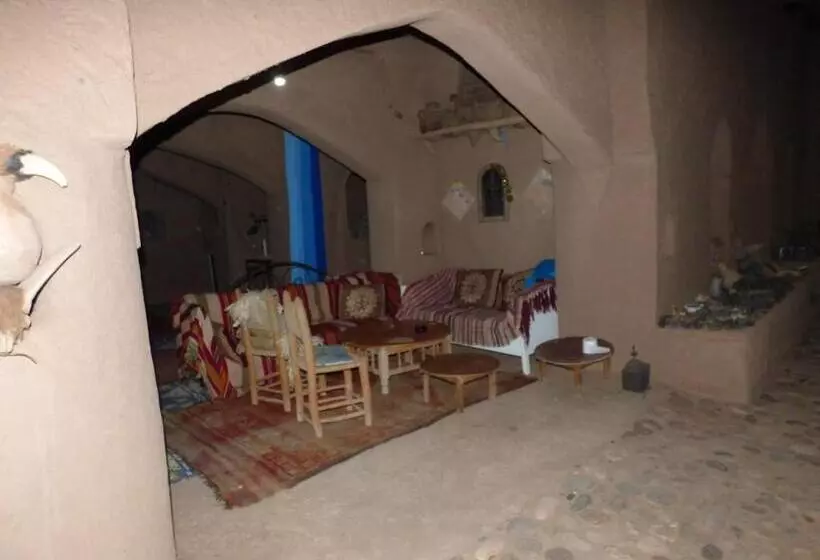 Aamiaismajoitus (B&B) Camp Iguidi Tours